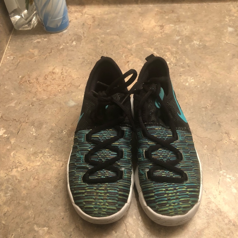 Kids lebron Gym shoes